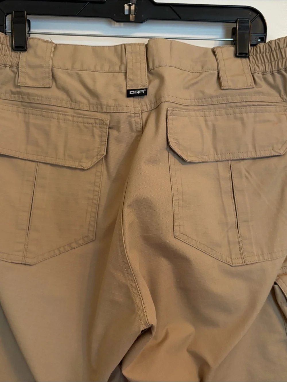 Casual Tan Cargo Pants with Utility Pockets - Unknown Brand